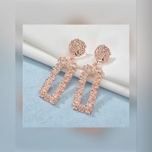 ROSE GOLD MODERN EMBOSSED RECTANGULAR GEOMETRIC DROP DANGLE EARRINGS / ROSE GOLD